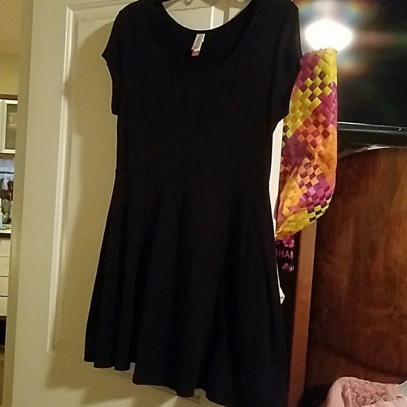 Meet your Posher, Brenda - Picture 2 of 4